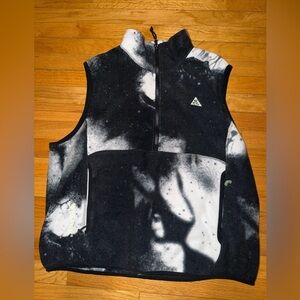 Nike ACG Black and White Fleece Vest